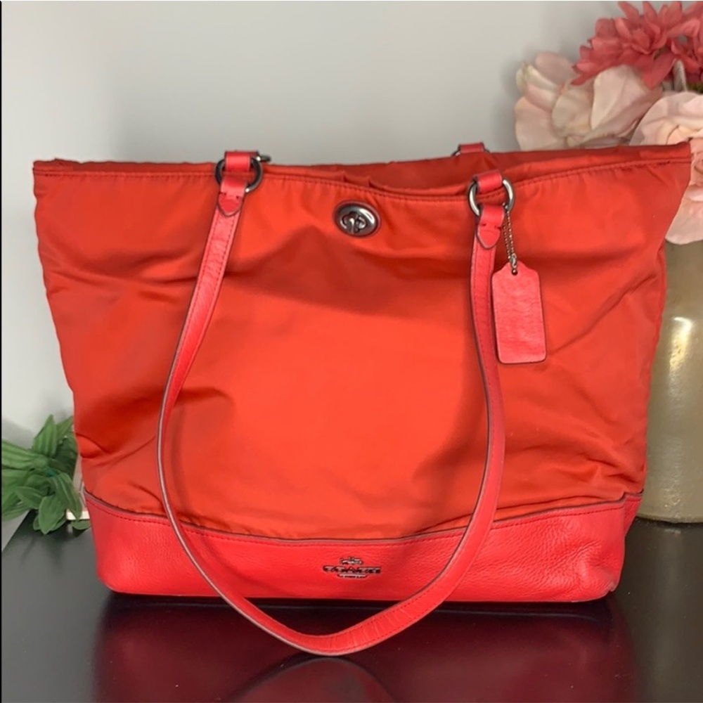 Coach carryall tote